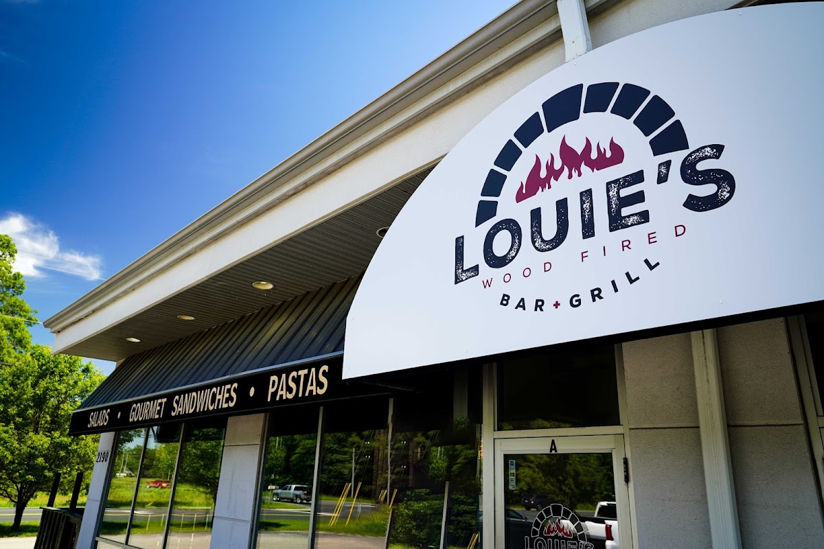 Louie’S Wood Fired Bar Grill
